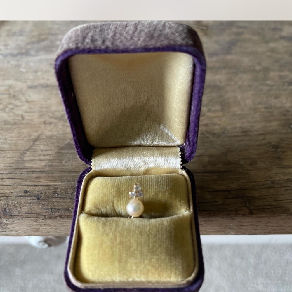 1970’s 14k yellow gold pearl and diamond pendant〰️